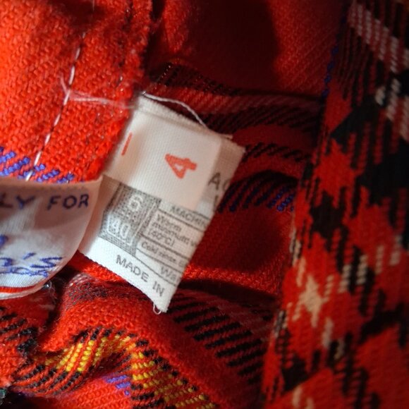 Smiths Bermuda Kilt Youth Size 4 Red Royal Stewart Tartan Traditional England - Picture 13 of 16